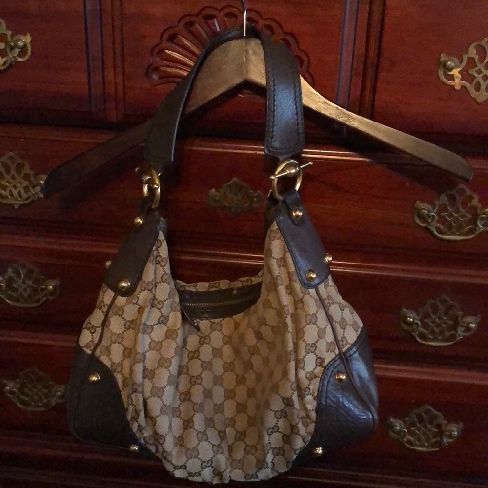 Bring Gucci GG Hobo Bag
